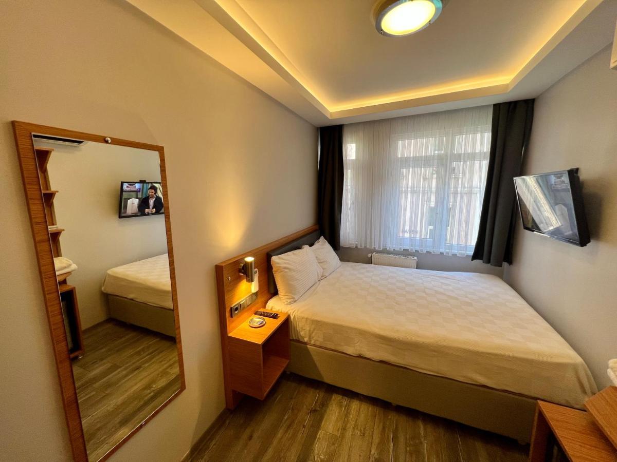 Hotel Kaya Est 1985 *